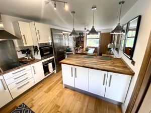 Family Kitchen/Diner- click for photo gallery